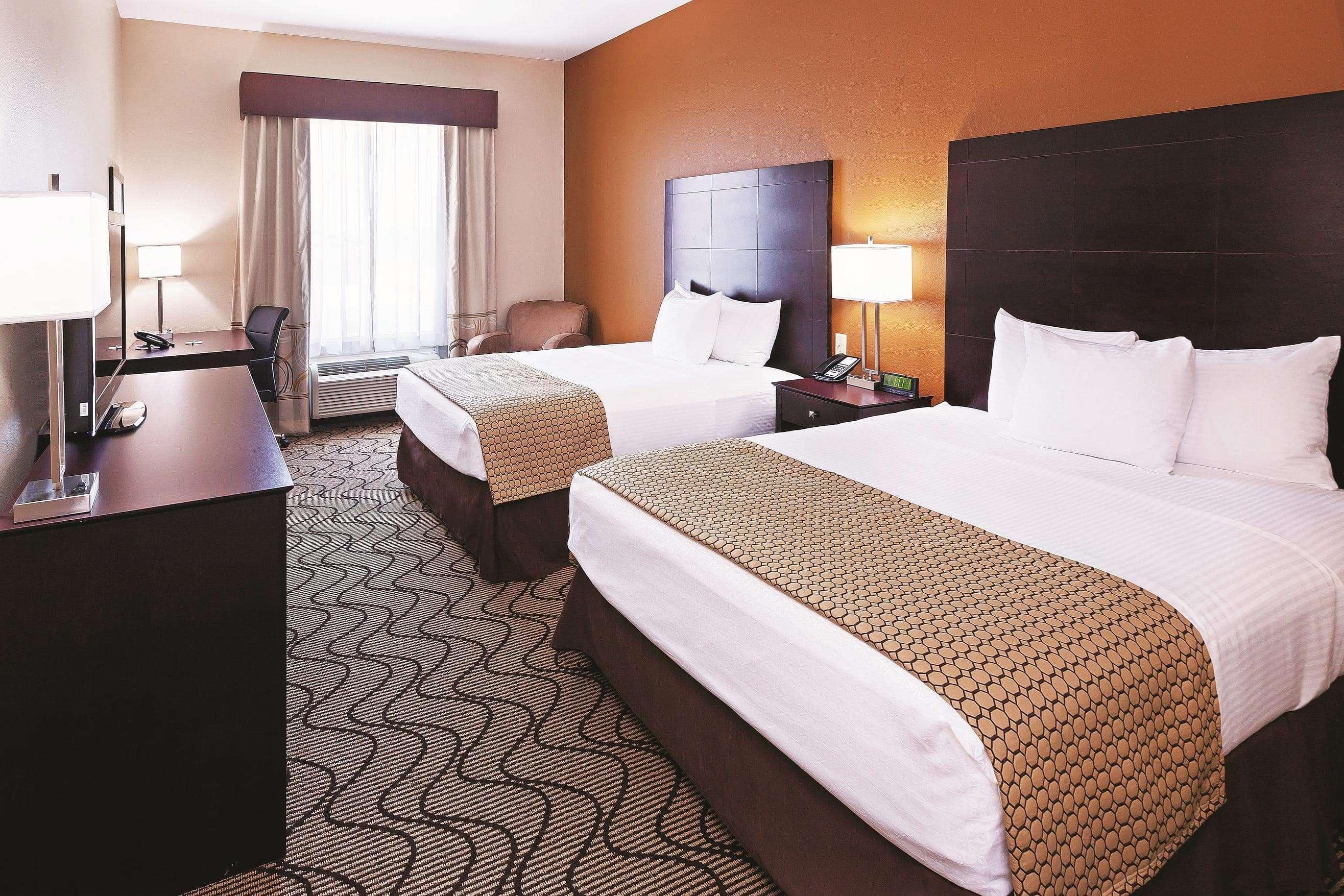 La Quinta By Wyndham Marshall Buitenkant foto