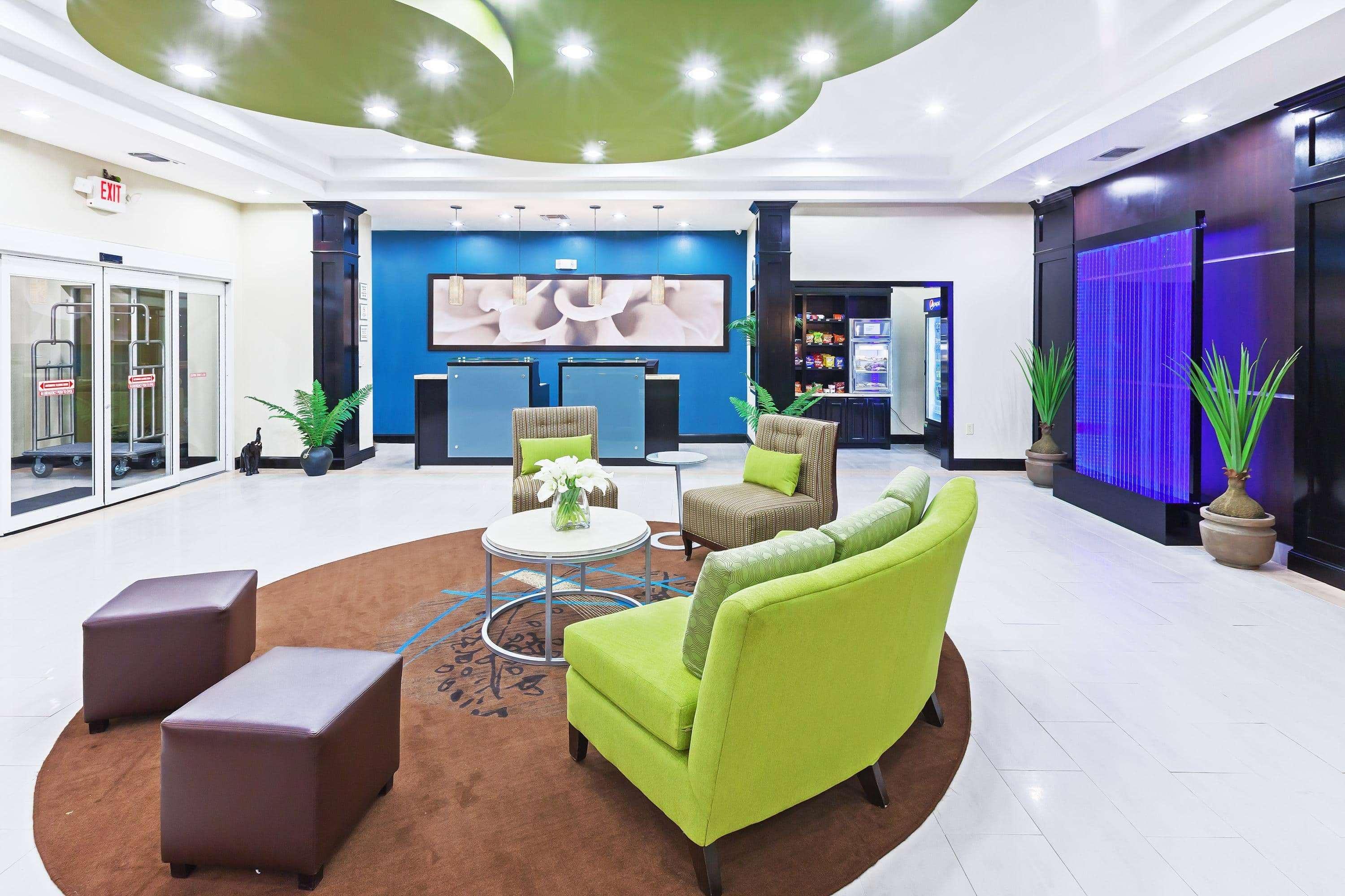 La Quinta By Wyndham Marshall Buitenkant foto